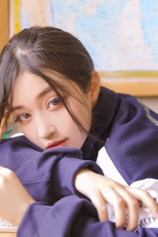 绑架美女挠脚心视频